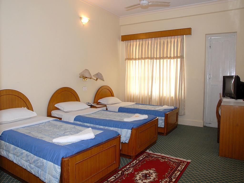 Hotel Blue Heaven Pokhara Exterior foto